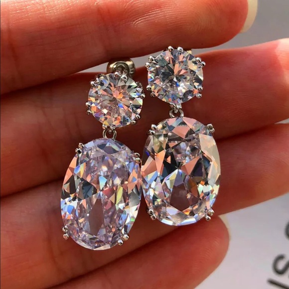 Earring - Picture 10 of 12